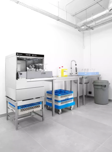 Zmywarka do naczyń 50x50 – sterowana elektronicznie, 3 programy, HENDI, 400V