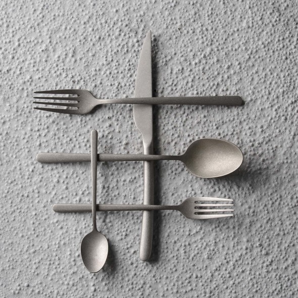 18b42fa53bc9bed82585c2ae99c7c04c