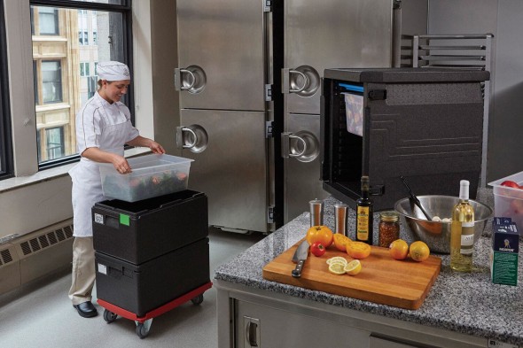 Wózek CAMBRO Camdolly® do pojemników termoizolacyjnych Cam GoBox® 692x426x(H)167 CD3253EPP158